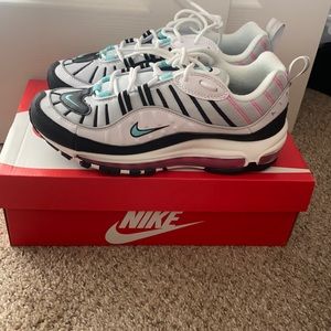 Women’s Nike Air Max 98 Brand New Size 8.5